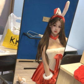 舌到饱的嫩妹萌萌