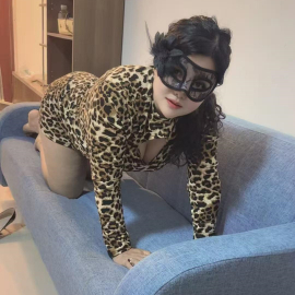 身材丰满的少妇