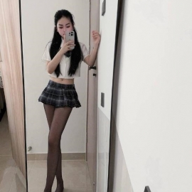 白嫩水润闷骚型幺妹